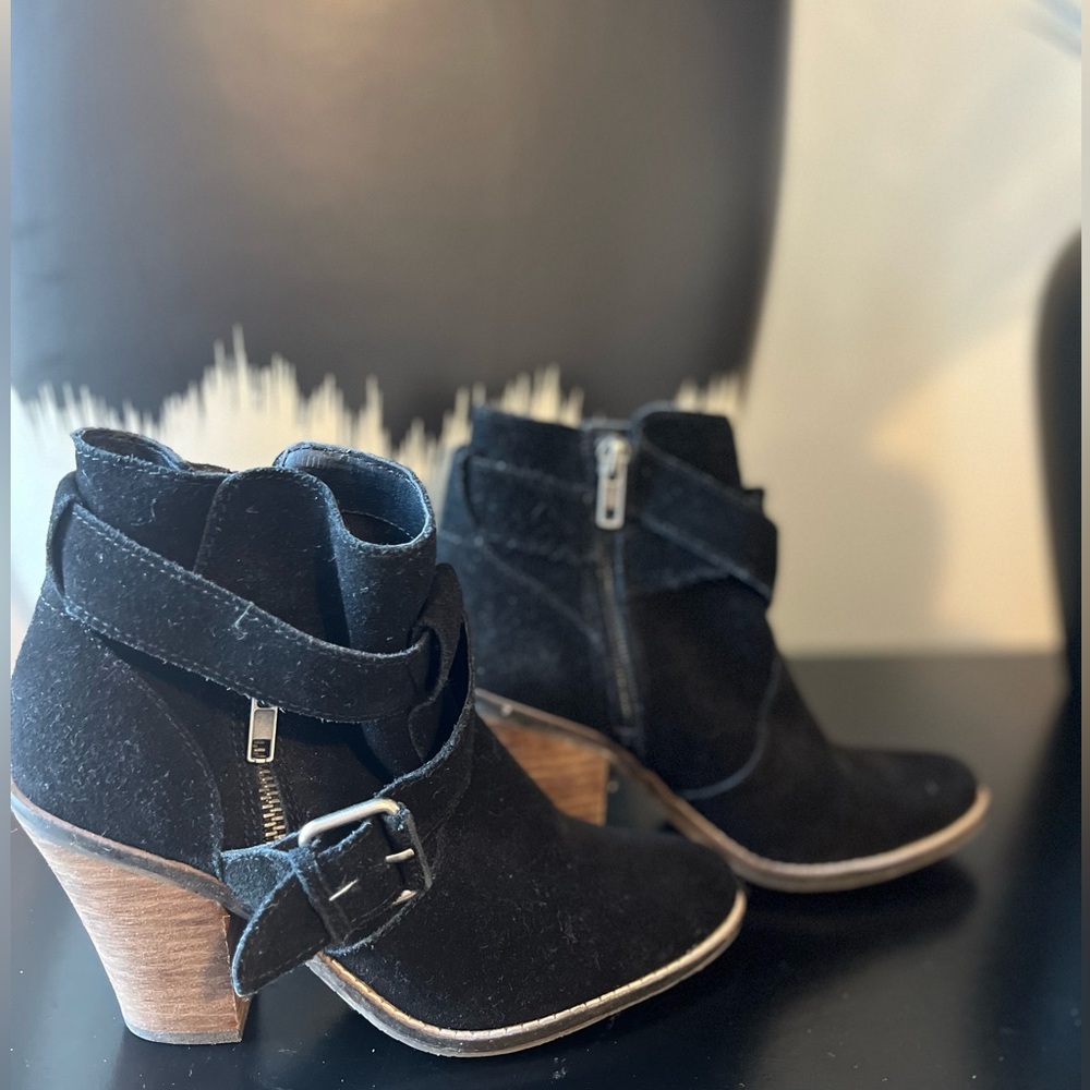 DOLCE VITA Suede Boot